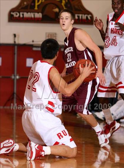 Thumbnail 1 in Mercer Island vs. Redondo (Sea Hawk Classic) photogallery.
