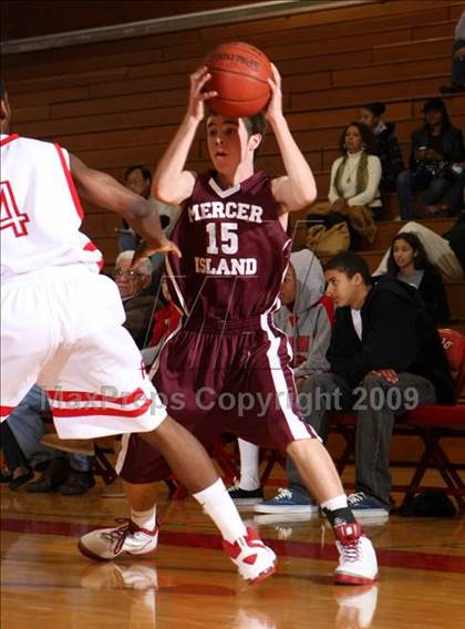Thumbnail 2 in Mercer Island vs. Redondo (Sea Hawk Classic) photogallery.