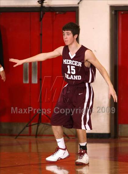 Thumbnail 2 in Mercer Island vs. Redondo (Sea Hawk Classic) photogallery.