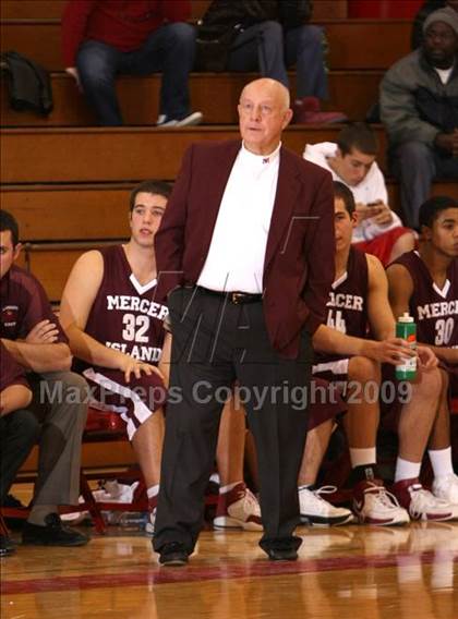 Thumbnail 3 in Mercer Island vs. Redondo (Sea Hawk Classic) photogallery.
