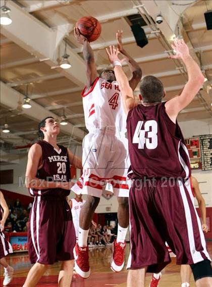 Thumbnail 3 in Mercer Island vs. Redondo (Sea Hawk Classic) photogallery.