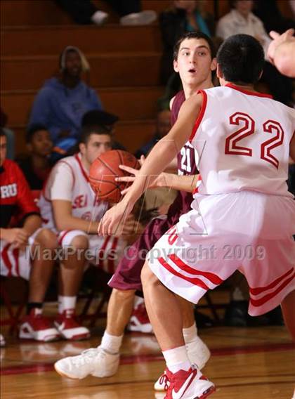 Thumbnail 3 in Mercer Island vs. Redondo (Sea Hawk Classic) photogallery.