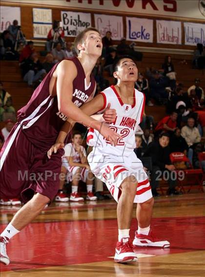 Thumbnail 1 in Mercer Island vs. Redondo (Sea Hawk Classic) photogallery.