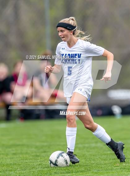 Thumbnail 2 in Kearney @ Lincoln High photogallery.