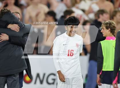 Thumbnail 3 in Regis Jesuit @ Ralston Valley (CHSAA 5A Championship) photogallery.