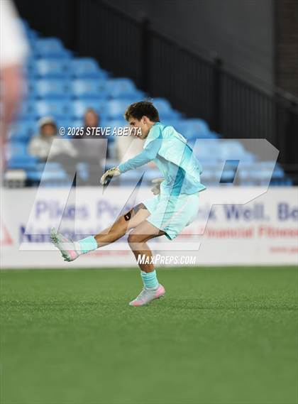 Thumbnail 3 in Regis Jesuit @ Ralston Valley (CHSAA 5A Championship) photogallery.