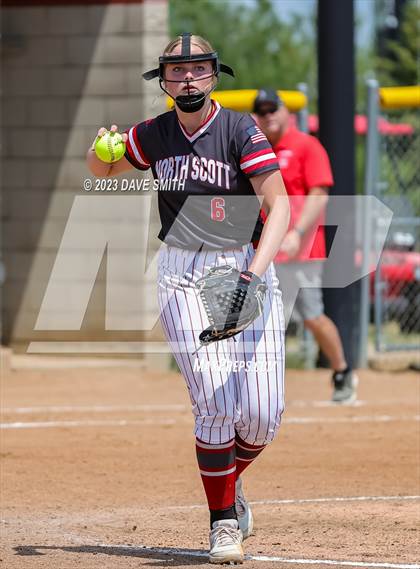 Thumbnail 3 in North Scott vs Iowa City (Linn-Mar/Alburnett Invitational) photogallery.