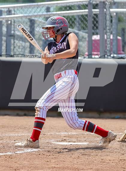 Thumbnail 3 in North Scott vs Iowa City (Linn-Mar/Alburnett Invitational) photogallery.