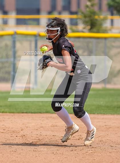 Thumbnail 3 in North Scott vs Iowa City (Linn-Mar/Alburnett Invitational) photogallery.