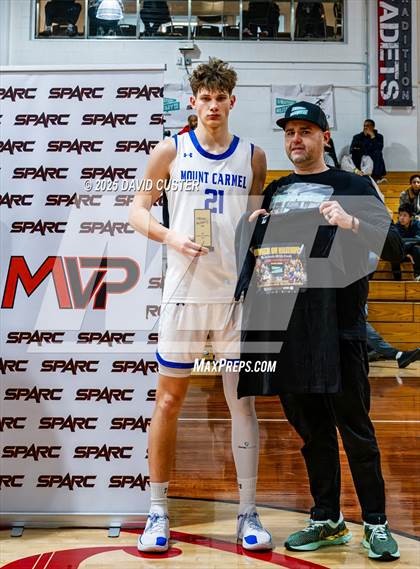 Thumbnail 3 in Our Lady of Mount Carmel vs. St. Andrew's Episcopal (Capital Hoops Mayhem on Military) photogallery.