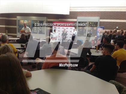 Thumbnail 2 in Eastview TOC Ceremony photogallery.