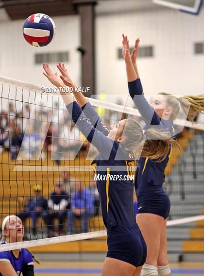 Thumbnail 3 in RHAM vs. Southington (CCC Final) photogallery.
