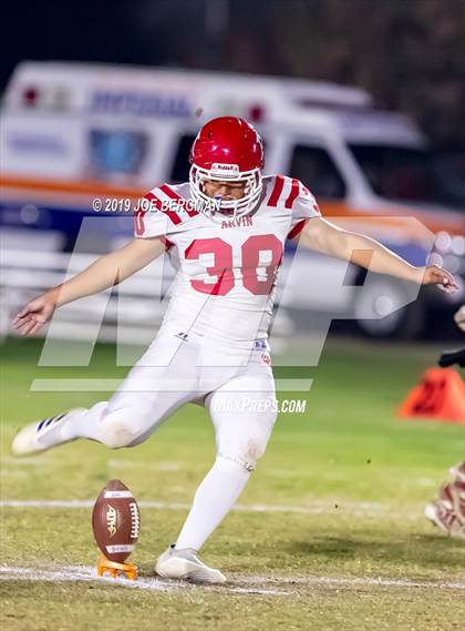 Thumbnail 3 in Arvin @ Strathmore (CIF CS D5 Quarterfinal) photogallery.