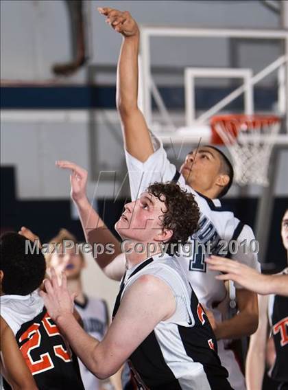 Thumbnail 2 in TMI-Episcopal vs Round Rock Christian (Bracken Christian Tournament) photogallery.