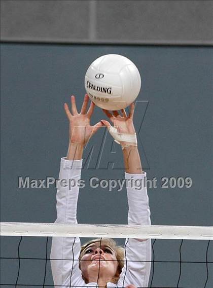 Thumbnail 1 in Sacred Heart Cathedral vs. Cathedral (CIF D3 State Final) photogallery.
