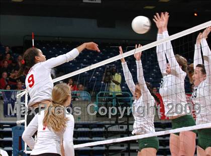 Thumbnail 3 in Sacred Heart Cathedral vs. Cathedral (CIF D3 State Final) photogallery.