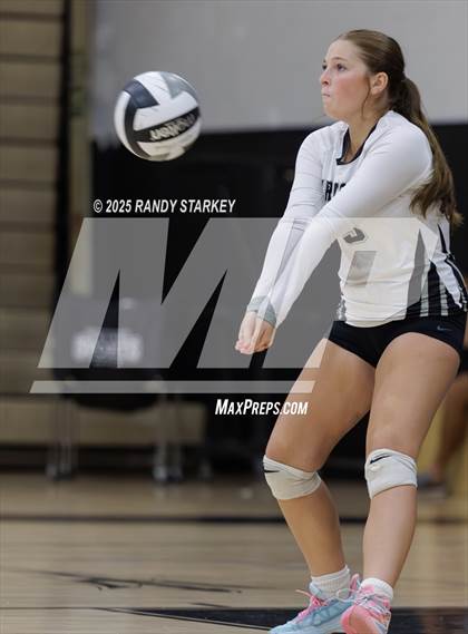 Thumbnail 2 in Estero @ Mariner photogallery.