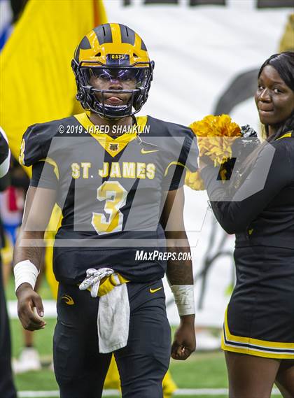 Thumbnail 1 in St. James vs. Jennings (LHSAA Class 3A Final) photogallery.