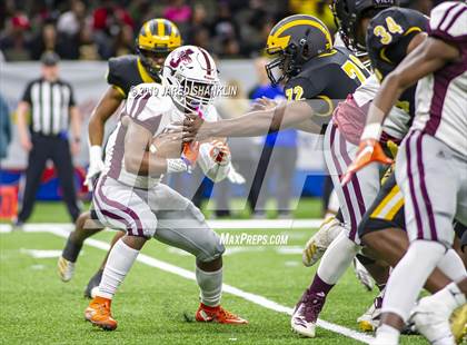 Thumbnail 1 in St. James vs. Jennings (LHSAA Class 3A Final) photogallery.