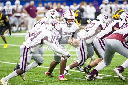 Thumbnail 3 in St. James vs. Jennings (LHSAA Class 3A Final) photogallery.