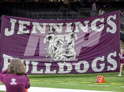 Thumbnail 2 in St. James vs. Jennings (LHSAA Class 3A Final) photogallery.