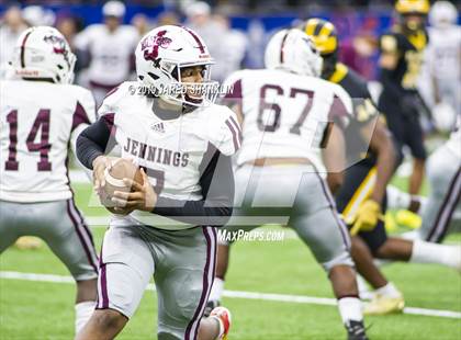 Thumbnail 1 in St. James vs. Jennings (LHSAA Class 3A Final) photogallery.