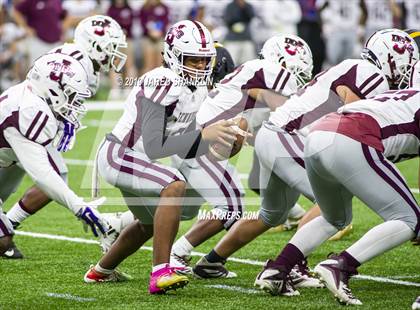 Thumbnail 3 in St. James vs. Jennings (LHSAA Class 3A Final) photogallery.