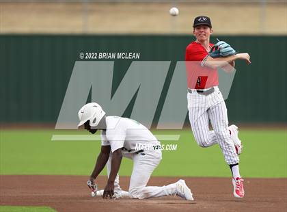 Thumbnail 1 in Benbrook @ Argyle photogallery.