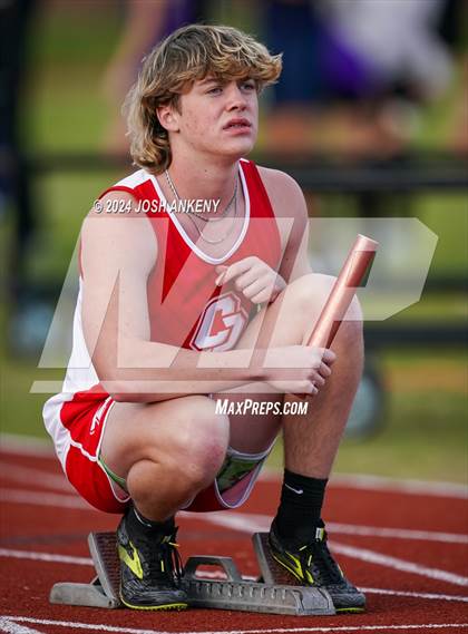 Thumbnail 2 in Red and Gold Relays photogallery.