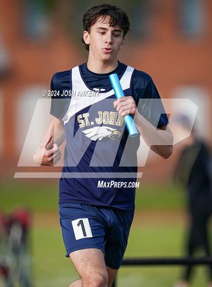 Thumbnail 3 in Red and Gold Relays photogallery.