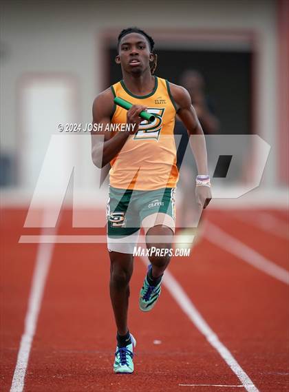 Thumbnail 1 in Red and Gold Relays photogallery.
