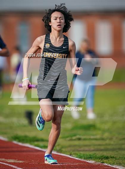 Thumbnail 1 in Red and Gold Relays photogallery.