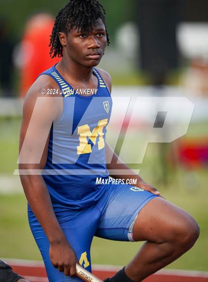 Thumbnail 1 in Red and Gold Relays photogallery.