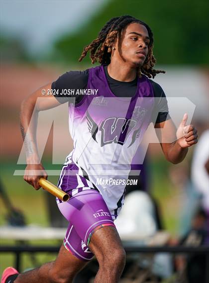 Thumbnail 2 in Red and Gold Relays photogallery.