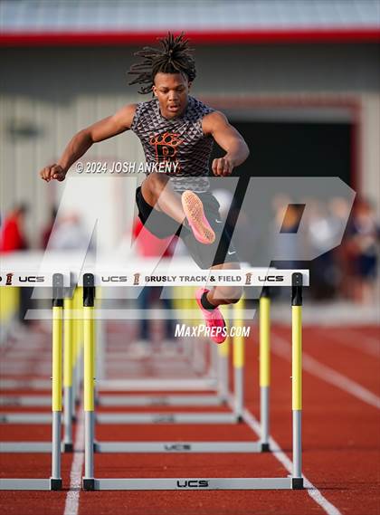 Thumbnail 1 in Red and Gold Relays photogallery.