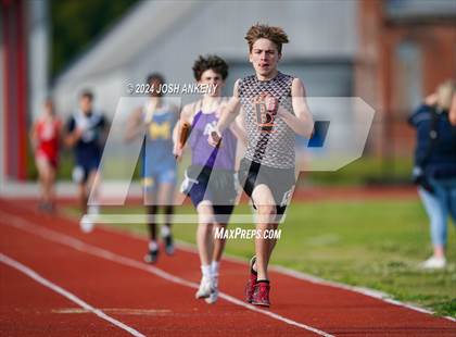 Thumbnail 1 in Red and Gold Relays photogallery.