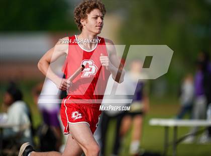 Thumbnail 2 in Red and Gold Relays photogallery.