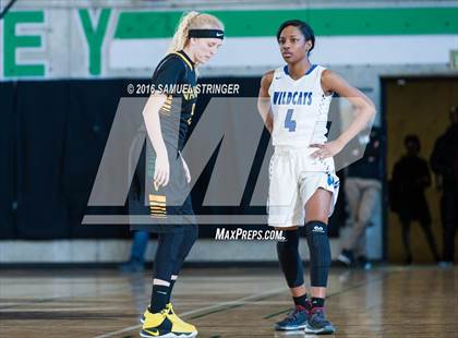 Thumbnail 1 in Vanden @ Oakland (Oakland Legends Classic) photogallery.