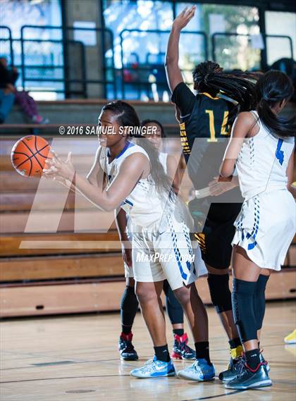 Thumbnail 3 in Vanden @ Oakland (Oakland Legends Classic) photogallery.