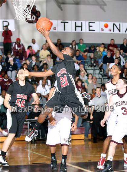 Thumbnail 2 in SA Wagner vs Sherman (Sherman Holiday Tournament) photogallery.