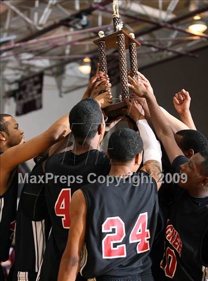Thumbnail 3 in SA Wagner vs Sherman (Sherman Holiday Tournament) photogallery.