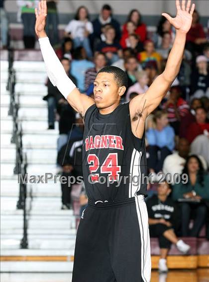 Thumbnail 2 in SA Wagner vs Sherman (Sherman Holiday Tournament) photogallery.