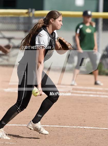 Thumbnail 1 in Brea Olinda @ Canyon photogallery.