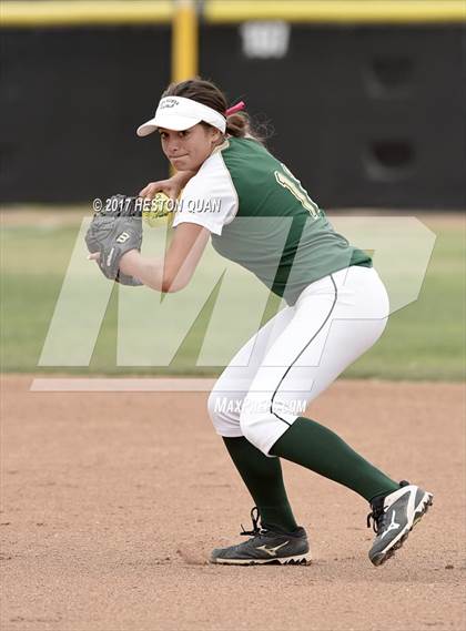 Thumbnail 1 in Brea Olinda @ Canyon photogallery.