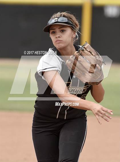 Thumbnail 1 in Brea Olinda @ Canyon photogallery.