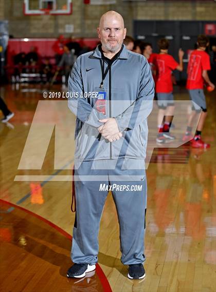 Thumbnail 2 in Long Beach Poly vs. Fairfax (Nike Extravaganza) photogallery.
