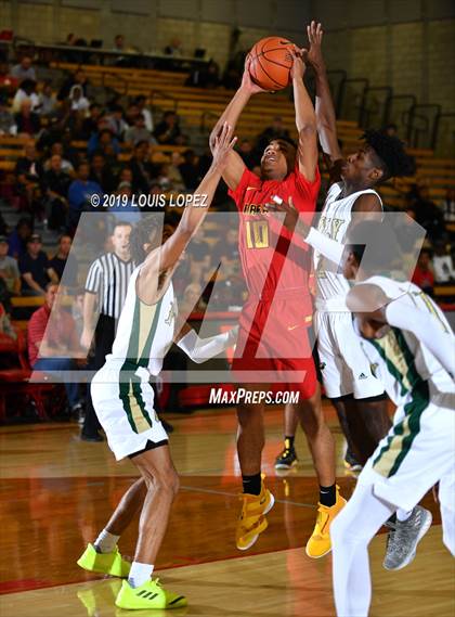 Thumbnail 2 in Long Beach Poly vs. Fairfax (Nike Extravaganza) photogallery.