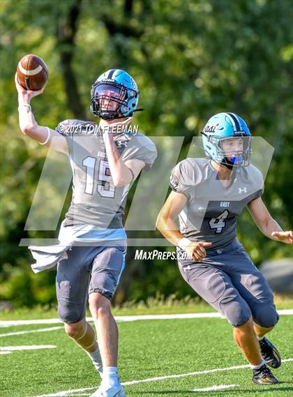 Thumbnail 3 in Shawnee Mission East @ Shawnee Mission West photogallery.