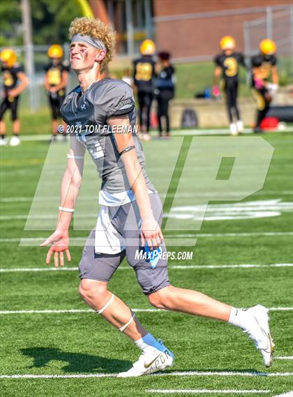 Thumbnail 2 in Shawnee Mission East @ Shawnee Mission West photogallery.