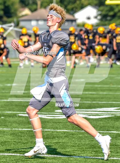 Thumbnail 2 in Shawnee Mission East @ Shawnee Mission West photogallery.